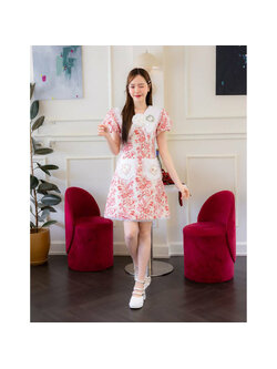 kudapy เดรสสั้นสีแดง คอปกขาวแต่งดอก ใส่ออกงานสวยดูดี