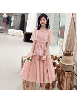 kudapy ชุดเดรสออกงานสีชมพูโอรส ตัวเสื้อผ้าลูกไม้ เปิดไหล่ ปิดต้นแขน