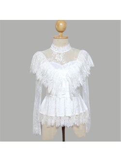 kudapy เสื้อลูกไม้สีขาวแขนยาว คอตั้ง แต่งระบายวีเชฟด้านหน้า ชายระบายทวิท หรูหรา ผ้าลูกไม้ฝรั่งเศสนิ่มมากๆ