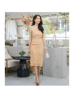 kudapy เดรสสั้นลูกไม้สีทองอร่าม ตัดต่อช่วงอกและแขนด้วยผ้าไหมออแกนดี้ ช่วงกระโปรงมีดีเทลจีบเล็กๆช่วงสะโพก