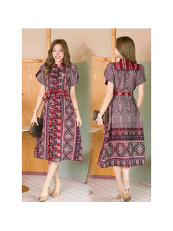 kudapy เดรสสั้นสีแดง ผ้าฝ้ายทอลายไหมพิมานสุดหรู โบว์ผูกตรงเอวปรับได้ตามหุ่น