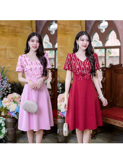 kudapy เดรสสั้นสีแดง/สีชมพู ดีไซน์ผ้าพื้นเนื้อดีกระโปรงทรงบานสวิงสวยใส่แล้วดูเอวเล็ก ด้นบนเป็นผ้าลูกไม้เลื่อมแต่งด้วยดอกไม้