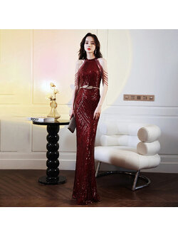 kudapy เดรสยาวสีแดง แขนแต่งลูกปัด ชุดทรงหางปลาปักเลื่อมทั้งชุด ลุคสวยหรูดูแพง