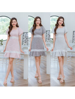 kudapy เดรสสั้นสีฟ้า/สีชมพู/สีดำ ผ้าทวิตแต่งแถบคาดขาว แขนสั้น มีซิปหลัง ใส่สบายสวยดูดี ใส่ทำงาน