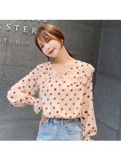 kudapy เสื้อสีครีมลายจุดสีแดง ผ้าชีฟองเนื้อดี แขนยาว ปลายแขนเสื้อจั๊ม คอเสื้อระบายซ้อนกัน 3 ชั้น M XL