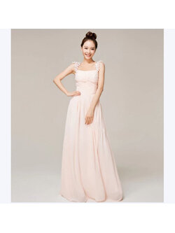 kudapy ชุดราตรียาวสีขาว จับเดรปอกรูปหัวใจ ไหล่แต่งดอกไม้ 3 มิติสวยหวาน