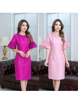 kudapy เดรสผ้าไหมแขนกระดิ่ง-ชมพูม่วง/สีชมพูอ่อน ช่วงแขนเป็นงานแขนบานทรงกระดิ่งใส่จริงสวยหรู แต่งปลายแขนเป็นผ้า 2 ชิ้น ด้านในเป็นผ้าไหม ด้านนอกเป็นผ้าลายเชิงลูกไม้ผสมกลิตเตอร์