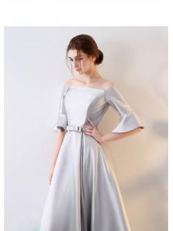 ชุดราตรียาวทรงหรูงานผ้าเงาเนื้อหนา (ปาดไหล่)