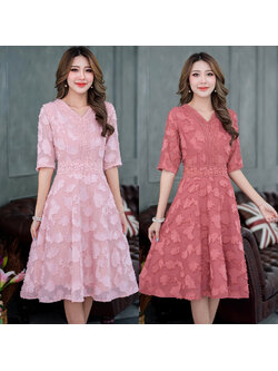 kudapy เดรสสั้นผ้าชีฟองญี่ปุ่นสีชมพูอ่อน/สีน้ำตาลอิฐ เนื้อเบาบางแต่มีการทอแต่งลายปุยๆ ทั้งตัวสวยมากค่ะ ผ้าบางแต่มีน้ำหนัก