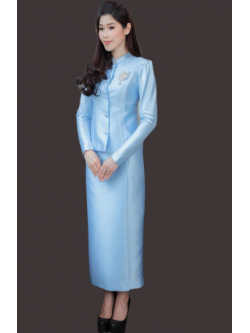 ชุดไทยจิตรลดาสีฟ้า เซ็ท 2 ชิ้น เสื้อผ้าไหมกระดุมหน้า + พร้อมกระโปรงทรงสอบ