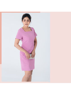 kudapy ชุดเดรสสั้นสีชมพูอมม่วง แขนสั้น เอวแต่งระบาย แนวเรียบๆ สวยสุภาพ ดูดี