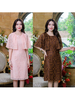 kudapy เดรสสั้นสีโอรส/สีน้ำตาลทูโทน ผ้าลูกไม้เนื้อนิ่ม ดีไซน์คลุมไหล่ยอดนิยม ด้านหน้าและด้านหลังยาวเท่ากัน สวยหรูพรางต้นแขนได้ดี มีซับในแต่งซิปด้านหลัง