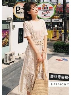 kudapy แมกซี่เดรสผ้าลูกไม้เนื้อดีสีครีม แขนกุด แหวกคอวีลงมาถึงเอว