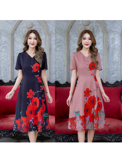 kudapy เดรสสั้นคอวีสีน้ำตาล/สีดำ แขนสั้งกระโปรงทรงเอบานกำลังสวยค่ะ ผ้าพิมพ์ลายอกไม้สวยงา