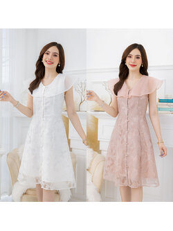 kudapy เดรสสั้นสีชมพูนู้ด/สีขาว ผ้าแก้วทอ ลายผีเสื้อ ไหล่ระบาย เป็นกระดุมมุกหน้า เปิดได้จริงไม่มีซิปหลัง