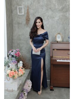 Set 2 ชิ้น เสื้อเปิดไหล่สีกรม+กระโปรงยาวทรงหางปลา ตัวเสื้อใช้ผ้าวาเลนติโน่ผสมซิมเมอร์สีพื้นเกรดพรีเมี่ยมSML