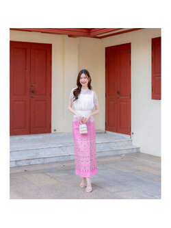 kudapy เซ็ทเสื้อลูกไม้+กระโปรงลายไทย ใส่ออกงานบุญ งานบวช สวยดูดี