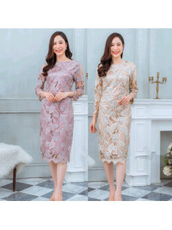 kudapy เดรสสั้นผ้าลูกไม้ปักลายนูน สีชมพู/สีครีมทอง คอกลมแขนยาวซับในซาติน ซิบหลังอย่างดี