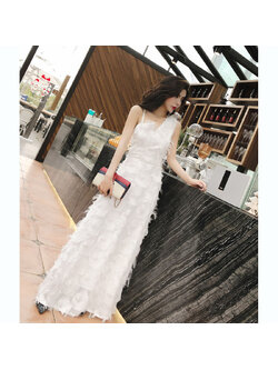 kudapy เดรสยาวสีขาว ผ้าขนฟูเนื้อผ้าใส่สบาย ออกงาน สวยดูดี