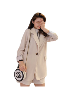 ชุดเซ็ทเสื้อสูทและกางเกงขาสั้นสีครีม ผ้าโพลีเอสเตอร์ผสม เนื้อนิ่ม