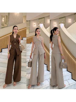 kudapy เซ็ตสุดหรูดูแพง ดีไซน์เรียบแต่แฝงความสง่างาม เหมาะสำหรับใส่ทำงาน ไดีไซน์เสื้อ ทรงเบลเซอร์แขนกุด ปกคอขนาดใหญ่เพิ่มมิต