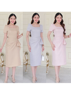 kudapy เดรสสั้นสีชมพูพาสเทล/สีทอง/สีเทา/สีข่าว/สีดำ/สีครีม คอเหลี่ยม แขนสั้น จีบยกบ่าตั้ง กระโปรงสอบจับจีบข้างสะโพก ผ่าข้าง