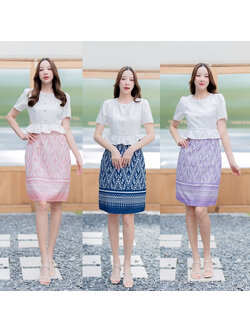 kudapy เดรสสั้นสีม่วง/สีชมพุ/สีกรม กระโปรงลายไทยชายเสื้อระบายแต่งกระดุม