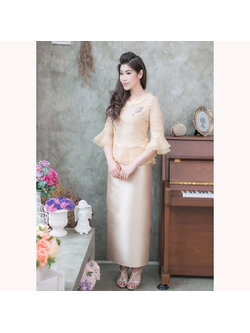 kudapy เซทออกงานเสื้อลูกไม้+กระโปรงยาว เสื้อลูกไม้แขนสามส่วนแต่งระบายผ้าไหมออแกนดี้ ไหล่และแขนซีทรู