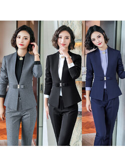 kudapy ชุดสูททำงานสีเทา/สีดำ/สีกรม ไม่มีปกพร้อมกางเกง จุดเด่นของชุดนี้คือการออกแบบชุดให้กระชับเข้ารูปสวยงาม