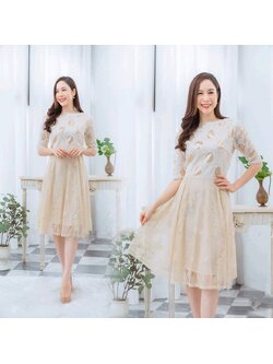 kudapy เดรสสั้นผ้าลุกไม้สีครีมทอง คอป้ายแขนยาวสามส่วน มีซับในซิบหลัง งานปักลายเสื้อใช้ลูกไม้อย่างดีผสมกลิตเตอร์วิ้งๆ