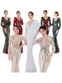 kudapy ชุดราตรียาวผ้ากริสเตอร์ คอวี แขนยาว โชว์อก ผ้าแต่งลายเพชร สีครีมทองโรสโกลด์,สีครีม-เทา,สีเขียว-แดง,สีทอง-แดง,สีทอง-ดำ,สีขาวมุก