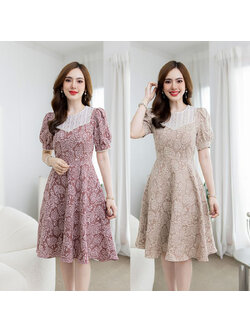 kudapy เดรสสั้นสีครีม/สีชมพูกะปิ ผ้าแจ็คกาด สวยหวาน สวยละมุนมากๆค่ะ มีดีเทล ตัดต่อลูกไม้สีขาวช่วงอก และแต่งล้อมด้วยมุกสีขาว