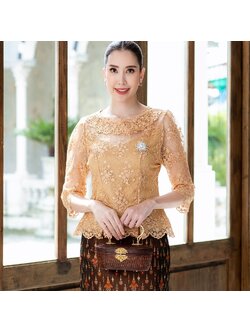 kudapy (เฉพาะเสื้อ) เสื้อออกงานสีทอง คอกลม แขนสามส่วน ผ้าลูกไม้เนื้อดี สีสวย งานตัดเย็บอบ่างดี มีซับใน ซิบหลัง เก็บเอวเข้ารูปทรงสวยมาก
