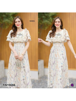 kudapy Maxi เดรสยาวพิมลายสีขาว ปักลายช่วงอก ใส่แล้วไม่ร้อน โทนสีใส่ง่าย ดีไซน์สวย