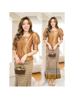 kudapy เซต2ชิ้น ชุดไปงานแต่งสีน้ำตาลประกายทอง คอเหลี่ยม แขนสั้นแต่งลูกไม้ยกไหล่ +ผ้าถุงทอลายกาฬสินท์งานทอลาย ทรงหางเปลา