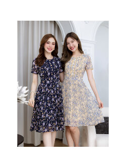 kudapy เดรสสั้นสีกรม/สีเหลืองพาสเทล ผ้าชีฟองลายดอกกระโปรงพลีท สวยหวาน ผ้าพริ้วสวย ช่วงอกมีดีเทล เย็บตีเกล็ดสี่เลเยอร์ แต่งด้วยลูกไม้สี่เส้น