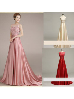 kudapy ชุดราตรียาวสีแดง/ทอง/ชมพู ปักลูกไม้แต่งเลื่อม ด้านหลังเป็นแบบซีทรู กระโปรงผ้าซาติน ชายยาว