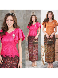 kudapy ชุดเซ็ทเสื้อลูกไม้ใยบวบดอกลอยสีชมพูเเข้ม/สีส้ม ผ้าถุงผ้าไหมแพรวากาฬสินทร์สำเร็จรูปอัดกาวอย่างดี