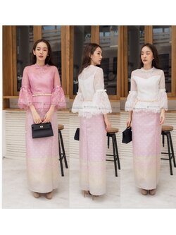 kudapy ชุดเซตไปงานแต่งสีขาว/สีชมพู set เสื้อลูกไม้แขนกระดิ่งยาวสามส่วน+ผ้าถุงผ้าไหมอิตาลี งานสวยเนี๊ยบมาก