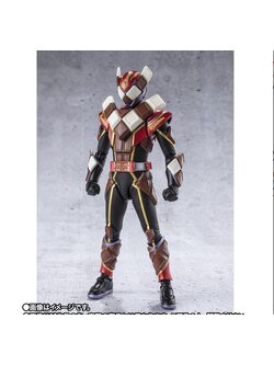 Bandai 4573102666512 p bandai s.h.figuarts kamen rider valen chocodon form