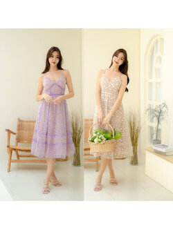 kudapy เดรสยาวสีครีม/สีม่วง ลูกไม้ สายเดี่ยวงานป้าย Multibrand ผ้าระบายลายดอก มีซับในตัว งานซิปหลัง ละมุนละไมเหมาะกับการใส่ไปทะเลสุดๆ