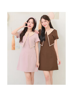 kudapy เดรสแขนสั้น เล่นสีคอปกและกุ๊นขอบ ดีไซน์เหมือนใส่เสื้อกั๊ก แพทเทิร์นสวยเข้าเอว ตัดต่อคิ้วกลางลำตัวจับเกล็ดเข้ารูป