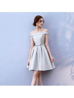 Mini Dress ชุดราตรีสั้นทรงปาดไหล่กระโปรงบานสีเทา
