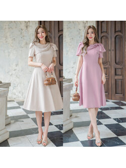 kudapy เดรสผ้าRayon เนื้อผ้าดี ผ้าทิ้งตัว มาพร้อมซิปซ่อนหลัง ดีไซน์ด้วยหางโบว์ช่วงไหล่