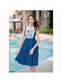 kudapy เดรสสั้นสีกรม แฟชั่น แม็กซี่เดรสยีนส์กระโปรงยาว อกปักลายดอกไม้