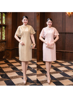 kudapy เดรสผ้าไหมญี่ปุ่นคอกลม แต่งแขนระบายลูกไม้ปักกริสเตอร์ ช่วงคอและแขน กระโปรงทรงสอบผ่าหลัง อัดกาวมีซับในทั้งตัว