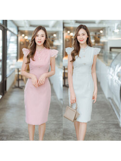 kudapy เดรสสั้นสีขาว/สีชมพู กระโปรงเข้ารูปแขนกุดระบายลูกไม้