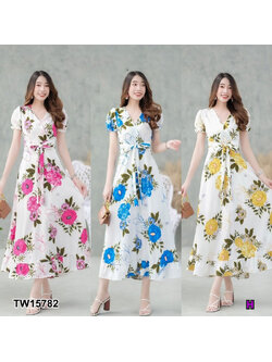 kudapy Maxi Dress แม็กซี่เดรส สีชมพู ฟ้า เหลือง จำนวนคอวีแขนตุ๊กตา ผ้าไหมอิตาลี่ พิมลายดอกไม้ ชายเดรสแต่งระบาย