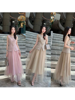 kudapy ชุดเซ็ทเสื้อแขนกุดทรงเข้ารูปแต่งกระดุมจริงสีทอง ตกแต่งกระเป๋าเสื้อให้ดูโดดเด่น(กระเป๋าหลอก)