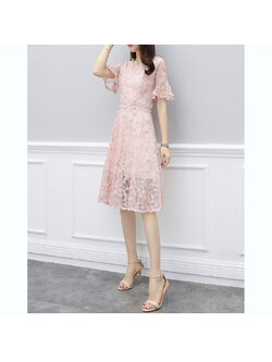 kudapy เดรสสั้นสีชมพูอ่อน ผ้าลูกไม้ซีทรู คอวี แขนสั้นระบาย กระโปรงทรงเอ สวยหวาน